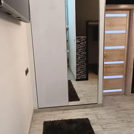Apartmán Voeroesmarty Street *